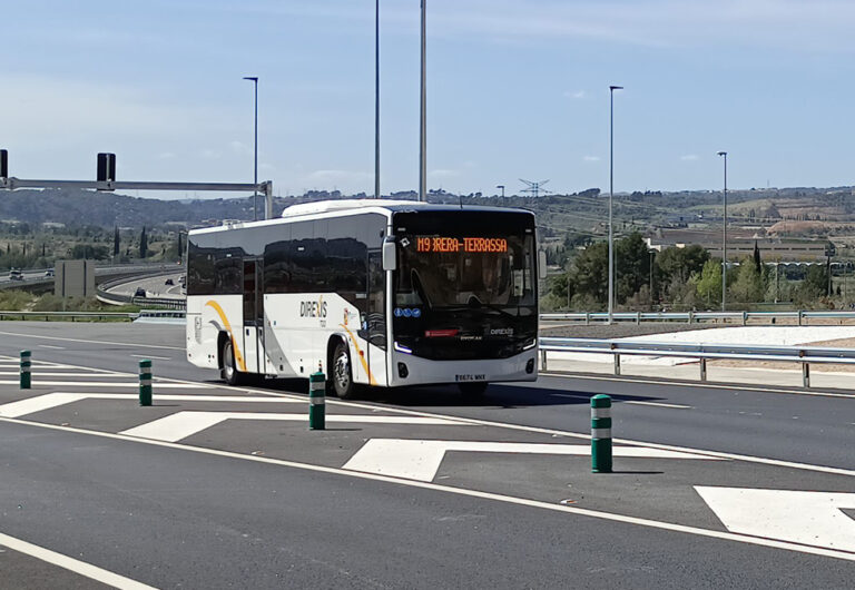 Exitoso inicio del servicio de la nueva línea M9 entre Esparreguera y Terrassa